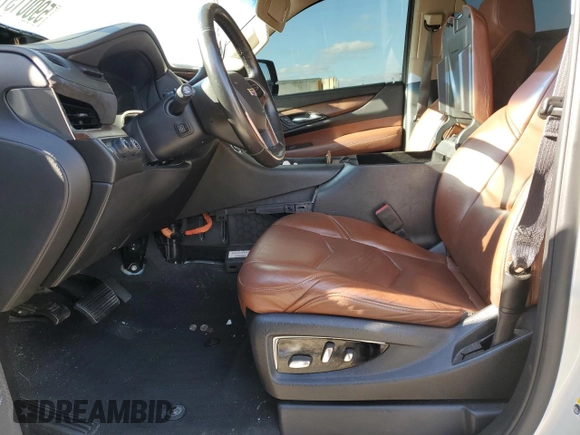 2015 Cadillac Escalade Luxury z VIN 1GYS4MKJ3FR690464, wystawiony jako Copart lot #59001372 z przebiegiem Nie podano mil oraz Szkody całkowita. Historia ofert i sprzedaży dostępna na DreamBid. Obrazek 7.
