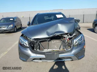 2019 Mercedes-Benz GLC with VIN WDC0G5EB5KF606374, listed as a IAAI auction lot 41987972 with 59,368 mi miles. Bid and sale history available at carsss.com. Image 6.