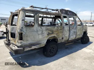 2001 Ford Econoline Passenger XL with VIN 1FBSS31F81HB74851, listed as a Copart auction lot 52738635 with Not provided miles and Non repairable. Bid and sale history available at DreamBid. Image 3.