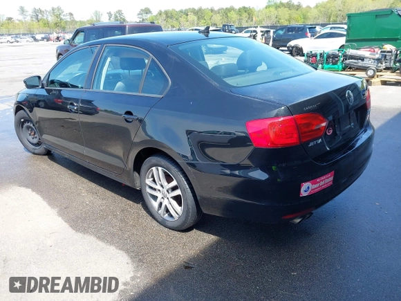 2011 Volkswagen Jetta Sedan SE w/Convenience & Sunroof with VIN 3VWDX7AJ5BM354817, listed as a IAAI auction lot 41919430 with 156,284 mi miles. Bid and sale history available at carsss.com. Image 3.