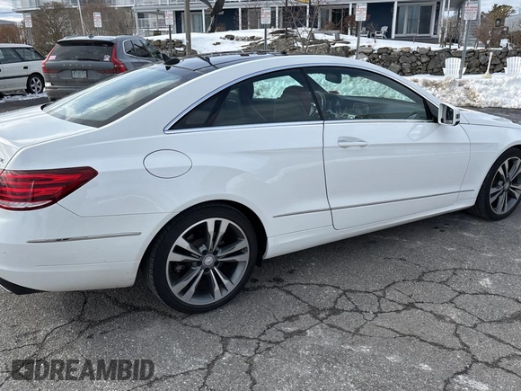 2016 Mercedes-Benz E-Class E 400 with VIN WDDKJ6HBXGF339442, listed as a Copart auction lot 44842095 with 145,328 mi miles and Clean Title. Bid and sale history available at carsss.com. Image 4.