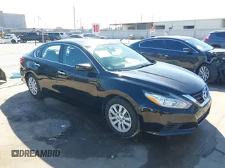 2018 Nissan Altima 2.5 S with VIN 1N4AL3AP1JC231973, listed as a IAAI auction lot 41647676 with 127,595 mi miles. Bid and sale history available at carsss.com. Image 1.
