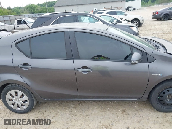 2014 Toyota Prius One z VIN JTDKDTB33E1084788, wystawiony jako IAAI lot #42440966 z przebiegiem 304 181 mil mil oraz . Historia ofert i sprzedaży dostępna na DreamBid. Obrazek 13.
