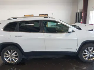 2014 Jeep Cherokee Limited с VIN 1C4PJMDS5EW211391, выставлен на аукционе IAAI как лот 42451674 с пробегом 117 354 миль миль и . История ставок и продаж доступна на DreamBid. Изображение 14.