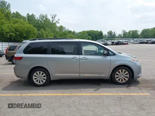 2016 Toyota Sienna Limited z VIN 5TDDK3DC4GS139010, wystawiony jako IAAI lot #42377961 z przebiegiem 152 780 mil mil oraz . Historia ofert i sprzedaży dostępna na DreamBid. Obrazek 13.