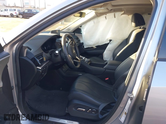 2019 Acura RDX with VIN 5J8TC2H30KL044257, listed as a IAAI auction lot 41727901 with 30,304 mi miles and . Bid and sale history available at DreamBid. Image 5.