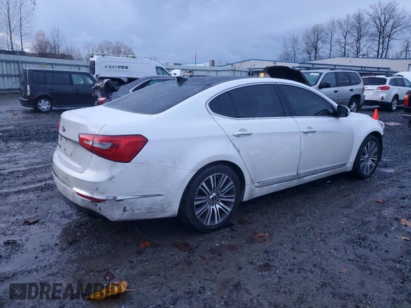 2014 Kia Cadenza Premium with VIN KNALN4D70E5127125, listed as a Copart auction lot 81366724 with 221,729 mi miles and Clean Title. Bid and sale history available at carsss.com. Image 3.