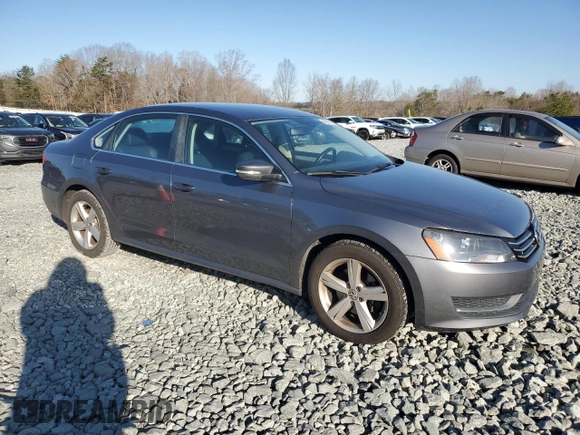 2013 Volkswagen Passat SE with VIN 1VWBH7A39DC080922, listed as a Copart auction lot 48491425 with 121,980 mi miles and Salvage title. Bid and sale history available at DreamBid. Image 4.