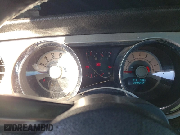 2010 Ford Mustang GT with VIN 1ZVBP8FH3A5104273, listed as a Copart auction lot 88925345 with 204,864 mi miles and Clean title. Bid and sale history available at DreamBid. Image 9.