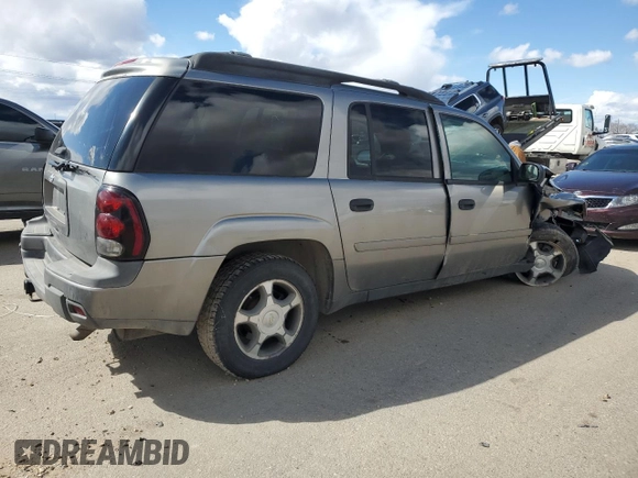 2006 Chevrolet TrailBlazer LS with VIN 1GNET16SX66122387, listed as a Copart auction lot 49330125 with 234,313 mi miles and Salvage Title. Bid and sale history available at DreamBid. Image 3.