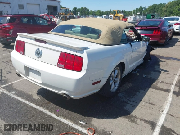 2007 Ford Mustang Deluxe z VIN 1ZVFT84N275365683, wystawiony jako IAAI lot #42335893 z przebiegiem 141 892 mil mil oraz . Historia ofert i sprzedaży dostępna na DreamBid. Obrazek 4.