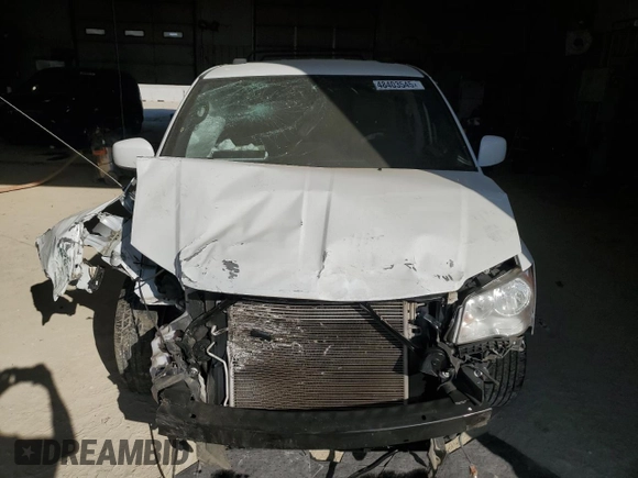 2019 Dodge Grand Caravan SXT with VIN 2C4RDGCG1KR736709, listed as a Copart auction lot 48403545 with 92,263 mi miles and Salvage Title. Bid and sale history available at carsss.com. Image 5.