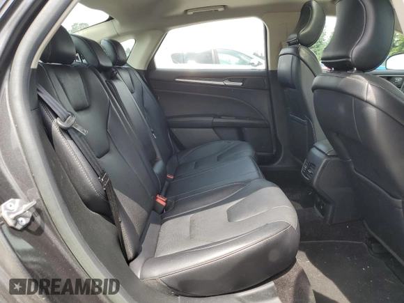 2017 Ford Fusion Titanium z VIN 3FA6P0K95HR139060, wystawiony jako Copart lot #62200755 z przebiegiem 106 133 mil mil oraz Szkoda całkowita • Salvage title. Historia ofert i sprzedaży dostępna na DreamBid. Obrazek 10.