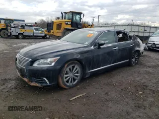 2015 Lexus LS 460 z VIN JTHCL5EF7F5023557, wystawiony jako Copart lot #42178425 z przebiegiem Nie podano mil oraz Szkoda całkowita • Salvage title. Historia ofert i sprzedaży dostępna na DreamBid. Obrazek 1.