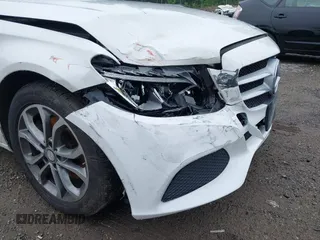 2016 Mercedes-Benz C 300 Luxury с VIN 55SWF4KB4GU108596, выставлен на аукционе IAAI как лот 42492677 с пробегом 93 115 миль миль и . История ставок и продаж доступна на DreamBid. Изображение 17.