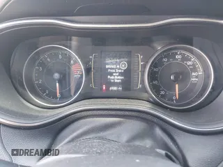 2020 Jeep Cherokee Latitude Plus с VIN 1C4PJMLB5LD651461, выставлен на аукционе IAAI как лот 41955561 с пробегом 69 081 миль миль и . История ставок и продаж доступна на DreamBid. Изображение 7.