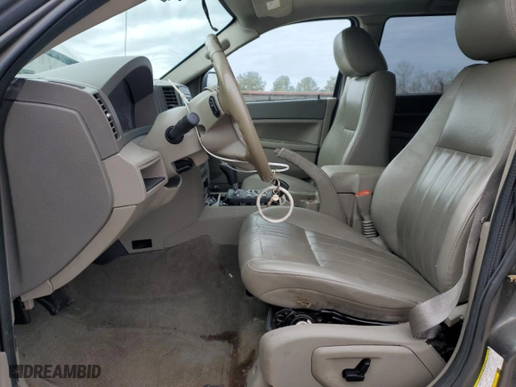 2005 Jeep Grand Cherokee Laredo with VIN 1J4GS48KX5C717611, listed as a Copart auction lot 45480695 with 191,063 mi miles and Clean Title. Bid and sale history available at carsss.com. Image 7.