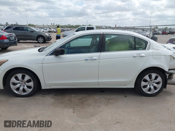 2009 Honda Accord EX-L with VIN 1HGCP36819A011542, listed as a IAAI auction lot 41764124 with 124,455 mi miles and . Bid and sale history available at DreamBid. Image 15.