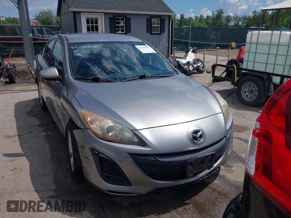 2011 Mazda 3 i Touring z VIN JM1BL1VG2B1442643, wystawiony jako IAAI lot #42145394 z przebiegiem 145 550 mil mil oraz . Historia ofert i sprzedaży dostępna na DreamBid. Obrazek 12.