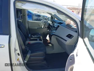 2014 Toyota Sienna SE with VIN 5TDXK3DC1ES417081, listed as a IAAI auction lot 41850444 with 173,545 mi miles. Bid and sale history available at carsss.com. Image 5.