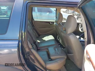 2007 Volvo XC70 with VIN YV4SZ592971264724, listed as a IAAI auction lot 42005126 with 217,280 mi miles. Bid and sale history available at carsss.com. Image 8.