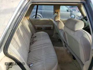 1987 Mercury Grand Marquis GS z VIN 2MEBM74F9HX714211, wystawiony jako Copart lot #43594205 z przebiegiem 26 933 mil mil oraz Szkody całkowita. Historia ofert i sprzedaży dostępna na DreamBid. Obrazek 10.