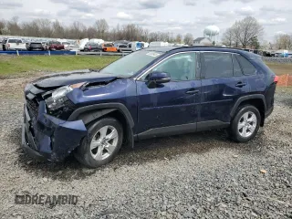 2019 Toyota RAV4 XLE with VIN 2T3P1RFV2KC053799, listed as a Copart auction lot 52495645 with 36,011 mi miles and Salvage Title. Bid and sale history available at carsss.com. Image 1.