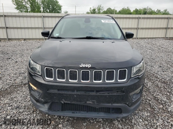 2018 Jeep Compass Latitude z VIN 3C4NJCBB6JT136804, wystawiony jako Copart lot #54146235 z przebiegiem 71 436 mil mil oraz Szkoda całkowita • Salvage title. Historia ofert i sprzedaży dostępna na DreamBid. Obrazek 5.