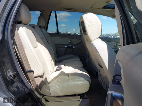 2008 Volvo XC90 I6 with VIN YV4CY982581420128, listed as a IAAI auction lot 41937566 with 229,181 mi miles. Bid and sale history available at carsss.com. Image 8.