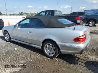 2000 Mercedes-Benz CLK 320/430 z VIN WDBLK70G4YT035047, wystawiony jako Copart lot #52852405 z przebiegiem 141 197 mil mil oraz Szkoda całkowita • Salvage title. Historia ofert i sprzedaży dostępna na DreamBid. Obrazek 2.