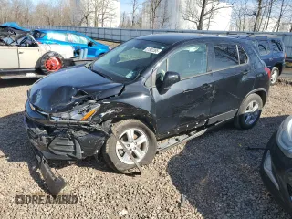 2021 Chevrolet Trax LS z VIN KL7CJKSB5MB320068, wystawiony jako Copart lot #51902385 z przebiegiem 46 262 mil mil oraz Szkoda całkowita • Salvage title. Historia ofert i sprzedaży dostępna na DreamBid. Obrazek 1.