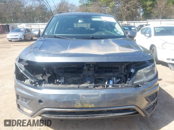 2018 Volkswagen Tiguan SEL with VIN 3VV3B7AX6JM001231, listed as a IAAI auction lot 41781659 with 137,930 mi miles and . Bid and sale history available at DreamBid. Image 6.