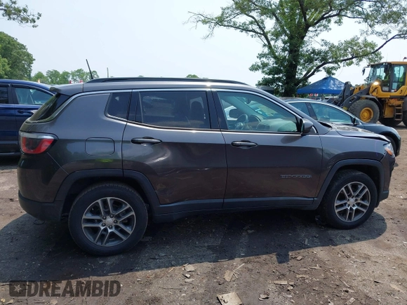 2018 Jeep Compass Latitude z VIN 3C4NJDBB4JT100129, wystawiony jako IAAI lot #42472329 z przebiegiem 178 340 mil mil oraz . Historia ofert i sprzedaży dostępna na DreamBid. Obrazek 13.
