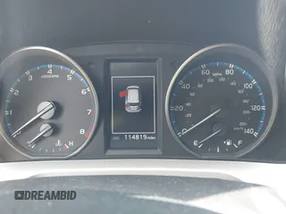 2018 Toyota RAV4 XLE с VIN JTMWFREV3JD121908, выставлен на аукционе IAAI как лот 42140675 с пробегом 114 819 миль миль и . История ставок и продаж доступна на DreamBid. Изображение 7.