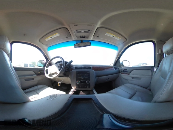 2013 GMC Yukon SLT with VIN 1GKS1CE09DR268602, listed as a IAAI auction lot 41992325 with 167,476 mi miles. Bid and sale history available at carsss.com. Image 18.