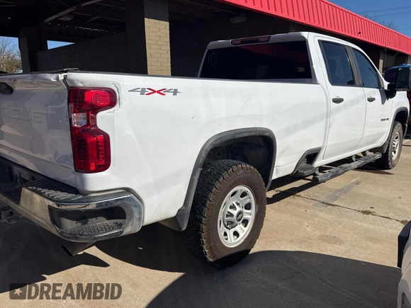 2020 Chevrolet Silverado 3500HD Work Truck with VIN 1GC4YSE71LF156979, listed as a Copart auction lot 83250104 with 176,832 mi miles and Clean Title. Bid and sale history available at carsss.com. Image 4.