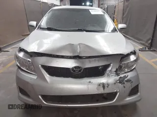 2010 Toyota Corolla z VIN 1NXBU4EE6AZ290694, wystawiony jako IAAI lot #42288917 z przebiegiem Nie podano mil oraz . Historia ofert i sprzedaży dostępna na DreamBid. Obrazek 12.