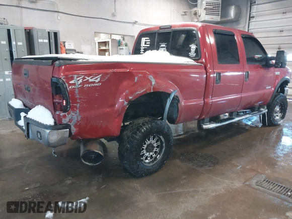 2002 Ford Super Duty F-250 XL with VIN 1FTNW21F52EB32227, listed as a IAAI auction lot 41589142 with 204,441 mi miles. Bid and sale history available at carsss.com. Image 4.
