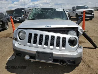 2013 Jeep Patriot Latitude z VIN 1C4NJRFB6DD192250, wystawiony jako Copart lot #54366235 z przebiegiem 111 817 mil mil oraz Szkoda całkowita • Salvage title. Historia ofert i sprzedaży dostępna na DreamBid. Obrazek 5.