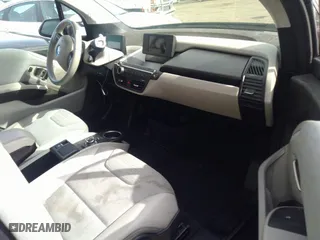2014 BMW i3 with VIN WBY1Z4C53EV272852, listed as a IAAI auction lot 40131624 with 38,490 mi miles. Bid and sale history available at carsss.com. Image 5.
