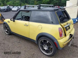 2002 MINI Hardtop with VIN WMWRC33472TC33275, listed as a IAAI auction lot 42537323 with 173,611 mi miles and . Bid and sale history available at DreamBid. Image 3.