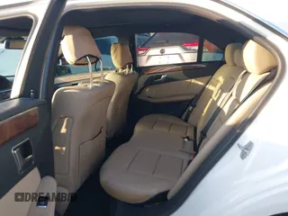 2013 Mercedes-Benz E 350 Luxury z VIN WDDHF5KB2DA741401, wystawiony jako IAAI lot #42605065 z przebiegiem 167 479 mil mil oraz . Historia ofert i sprzedaży dostępna na DreamBid. Obrazek 8.