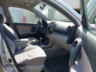 2008 Toyota RAV4 with VIN JTMZD33V786061312, listed as a IAAI auction lot 41995232 with 103,078 mi miles. Bid and sale history available at carsss.com. Image 5.