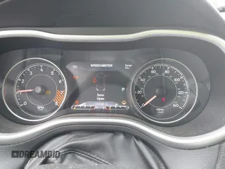 2014 Jeep Cherokee Trailhawk z VIN 1C4PJMBS4EW210719, wystawiony jako IAAI lot #42461733 z przebiegiem 134 096 mil mil oraz . Historia ofert i sprzedaży dostępna na DreamBid. Obrazek 7.