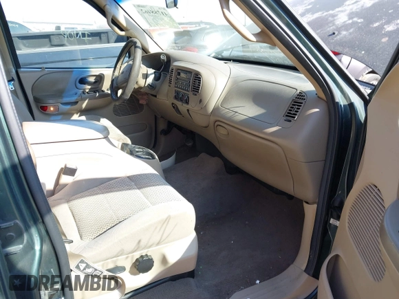 2002 Ford F-150 XLT with VIN 1FTRW07672KB47813, listed as a IAAI auction lot 41788462 with 234,684 mi miles. Bid and sale history available at carsss.com. Image 5.