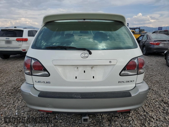 2002 Lexus RX 300 with VIN JTJGF10U620139619, listed as a Copart auction lot 71085684 with 218,040 mi miles and Salvage Title. Bid and sale history available at carsss.com. Image 6.