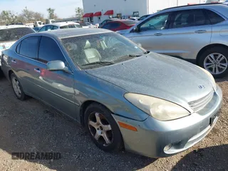 2002 Lexus ES 300 with VIN JTHBF30G420063870, listed as a IAAI auction lot 41789358 with 241,123 mi miles. Bid and sale history available at carsss.com. Image 1.