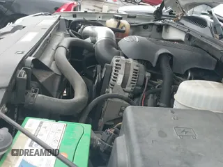 2005 Chevrolet Avalanche Z71 с VIN 3GNEK12Z65G200232, выставлен на аукционе IAAI как лот 41128043 с пробегом 173 874 миль миль и . История ставок и продаж доступна на DreamBid. Изображение 20.