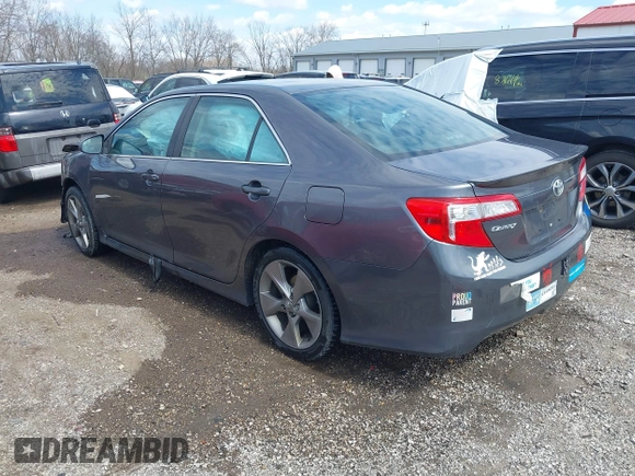 2014 Toyota Camry L with VIN 4T1BF1FK1EU370455, listed as a IAAI auction lot 41887561 with 203,798 mi miles. Bid and sale history available at carsss.com. Image 3.