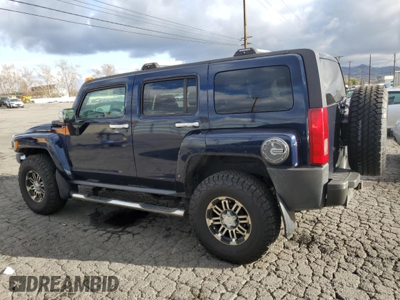 2008 Hummer H3 SUV Alpha with VIN 5GTEN13L088111401, listed as a Copart auction lot 43945055 with 71,244 mi miles and Salvage Title. Bid and sale history available at carsss.com. Image 2.
